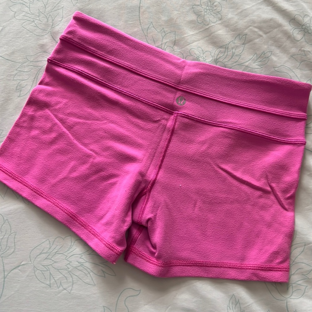 Lulu size 6 reversible shorts